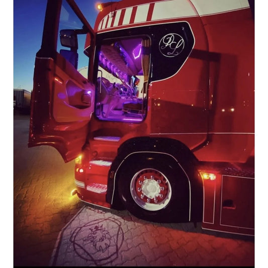 Scania Nextgen fotstegsbelysning